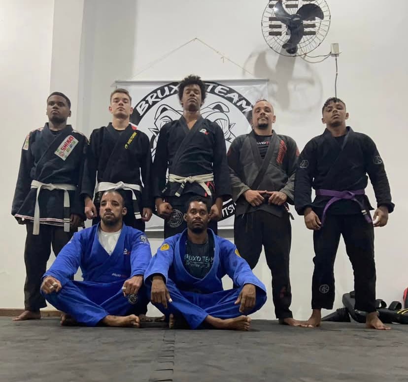Bruxo Team — Itapuã (fachada)