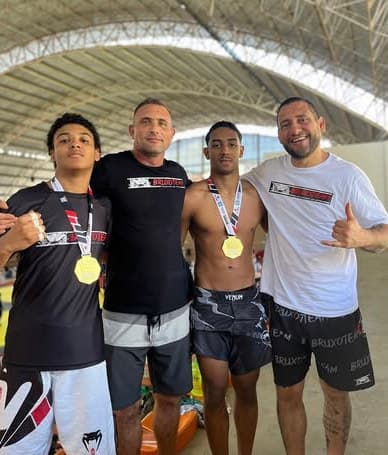 Foto 12 do time em competição