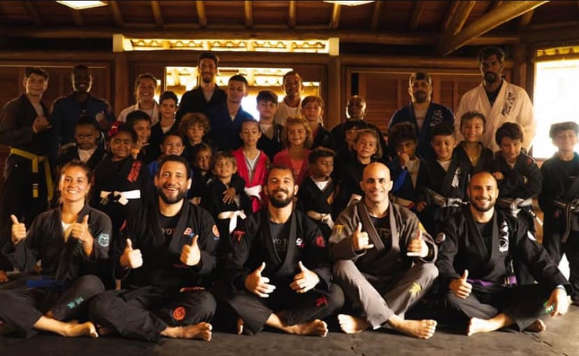 Bruxo Team — Itacaré (fachada)